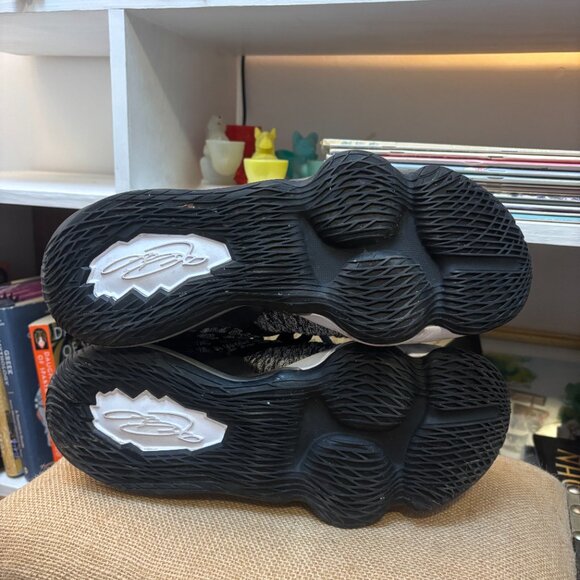 Nike Air Zoom LeBron 17 "black/white - Picture 6 of 6